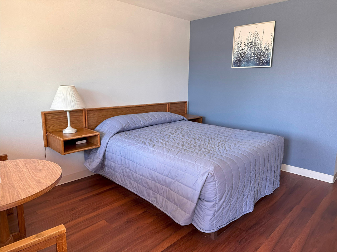 Captain John's Motel主图