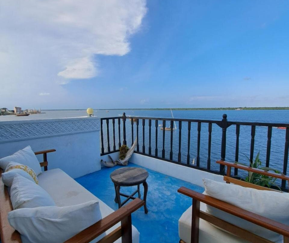 Pwani House - Lamu Seafront