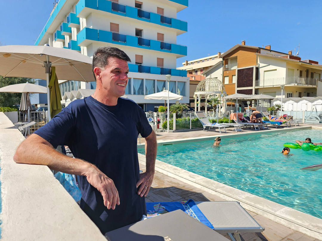 卡萨迪酒店主图