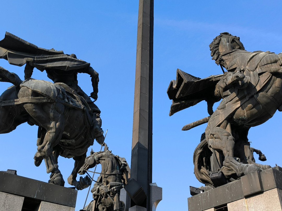 Monument To The Assen Dynasty-大特尔诺沃必去景点
