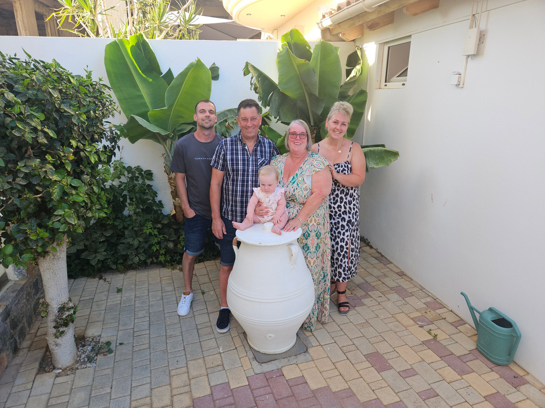 Nana Angela Apartments主图