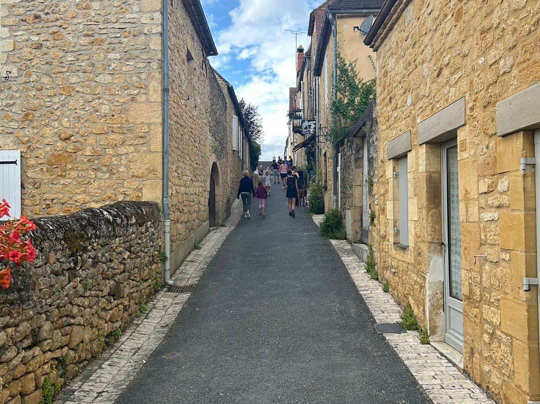 Gate Towers-Domme必去景点