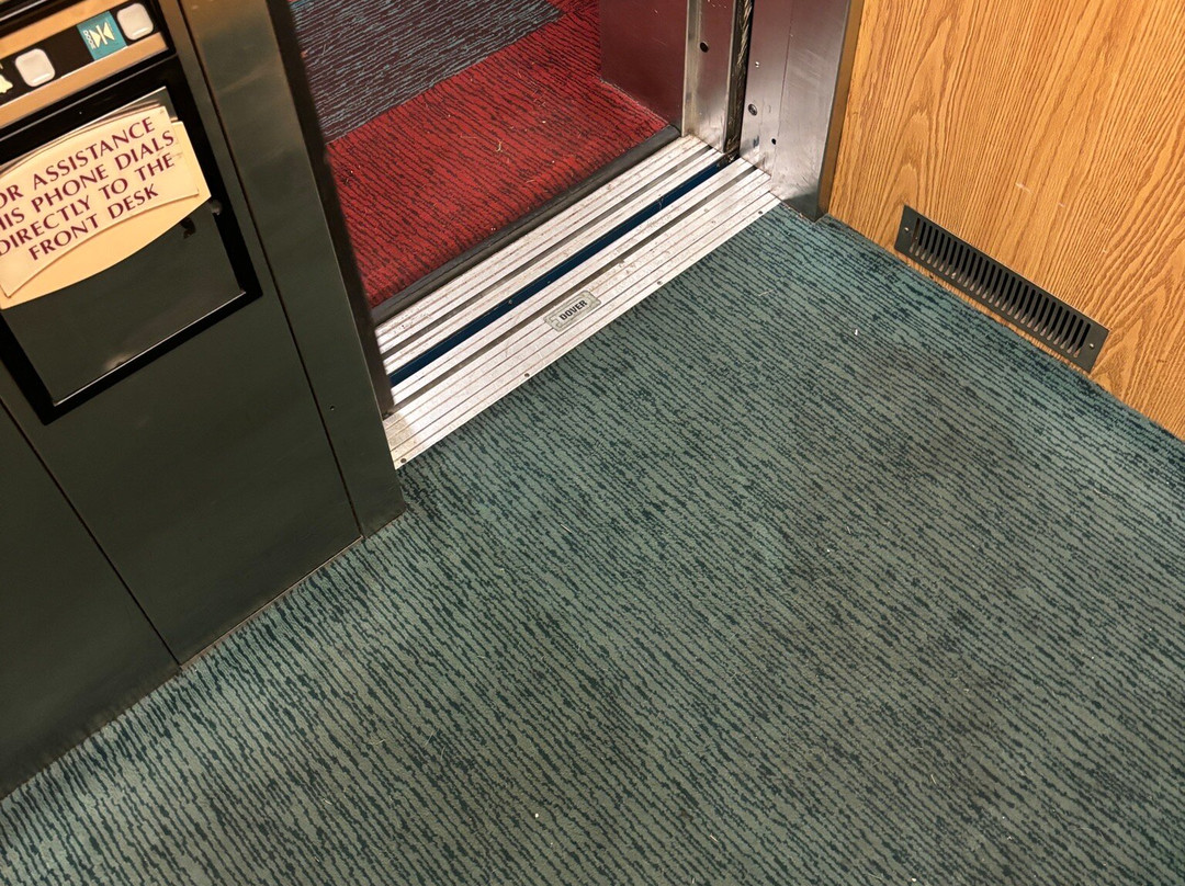 MainStay Suites Appleton Airport - Fox River Mall Area主图