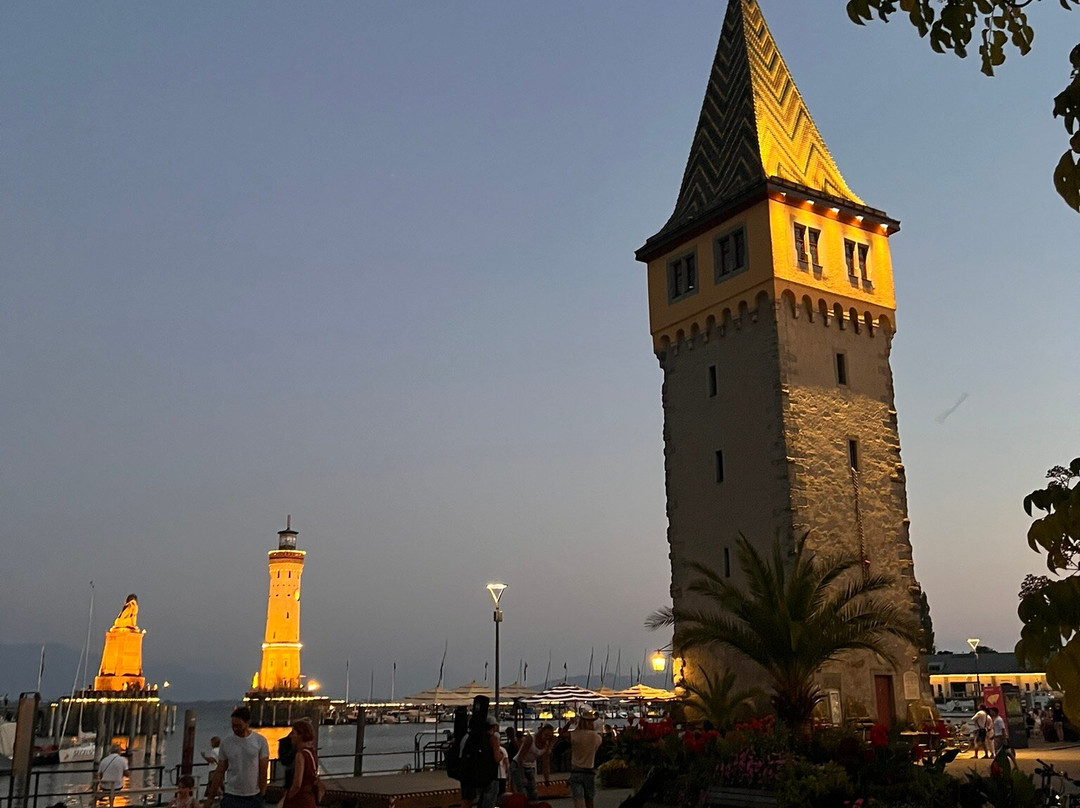 Lighthouse and Bavarian Lion Sculpture-林道必去景点