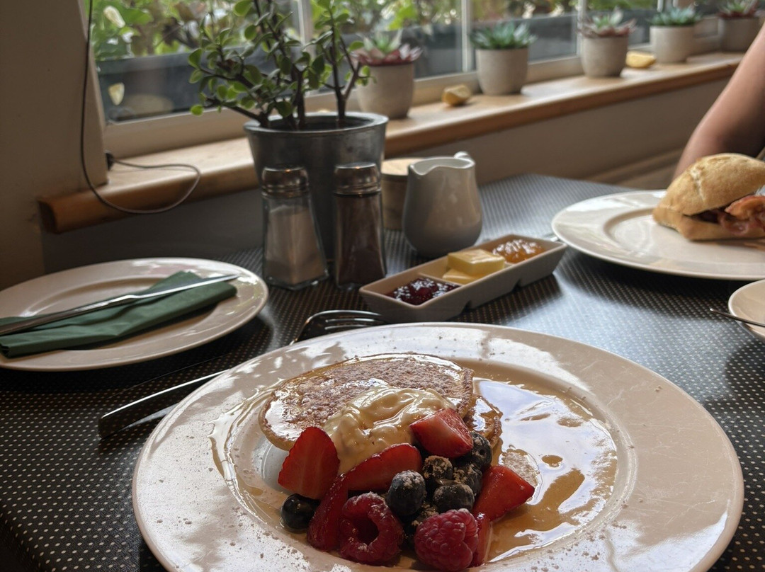 Hillside Lodge主图