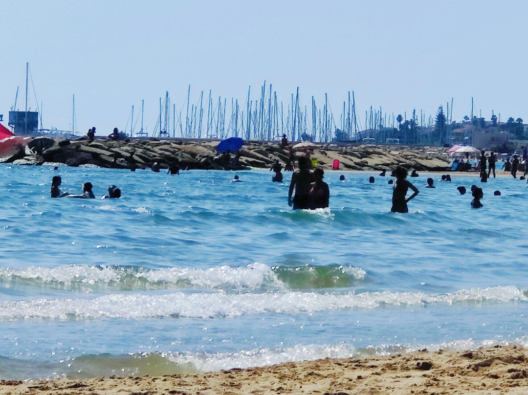 Spiaggia Di Marina Di Ragusa-Marina di Ragusa必去景点