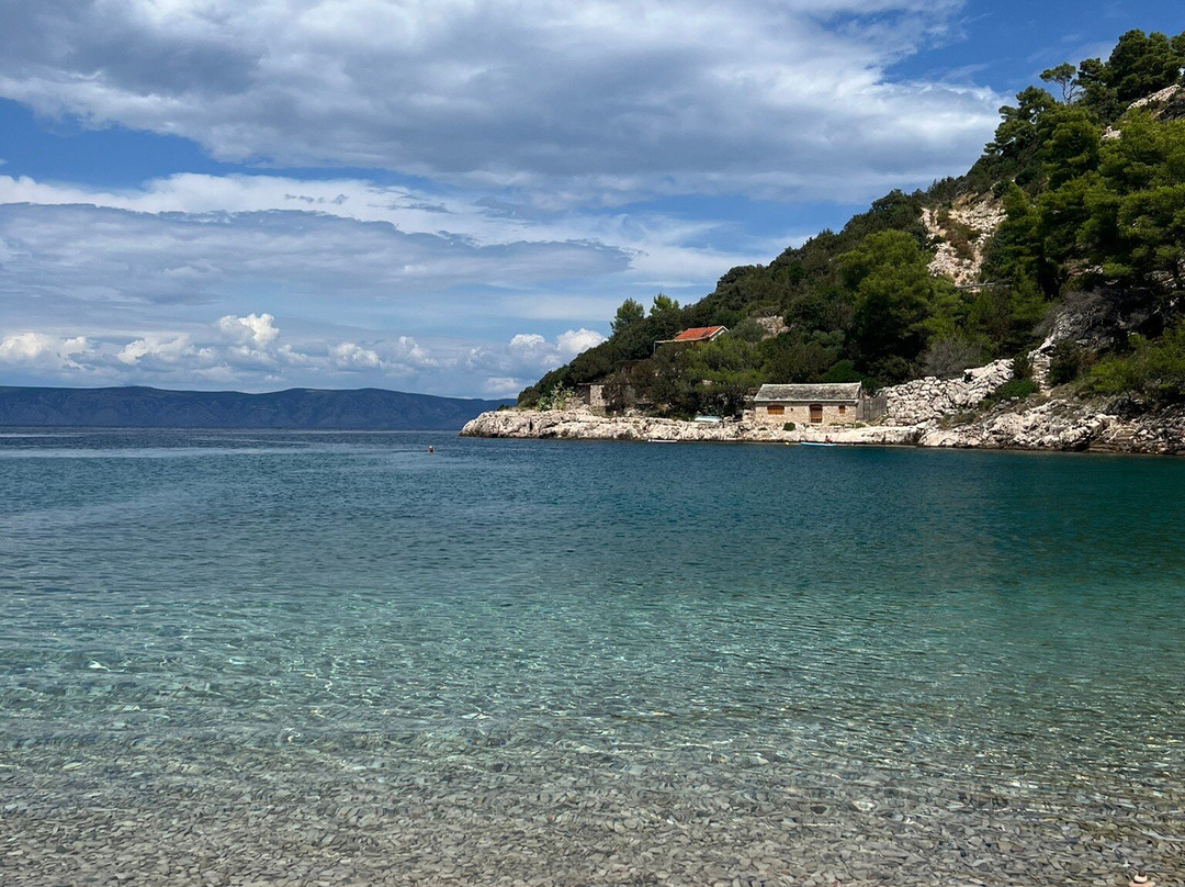 Mala Stiniva-耶尔萨必去景点