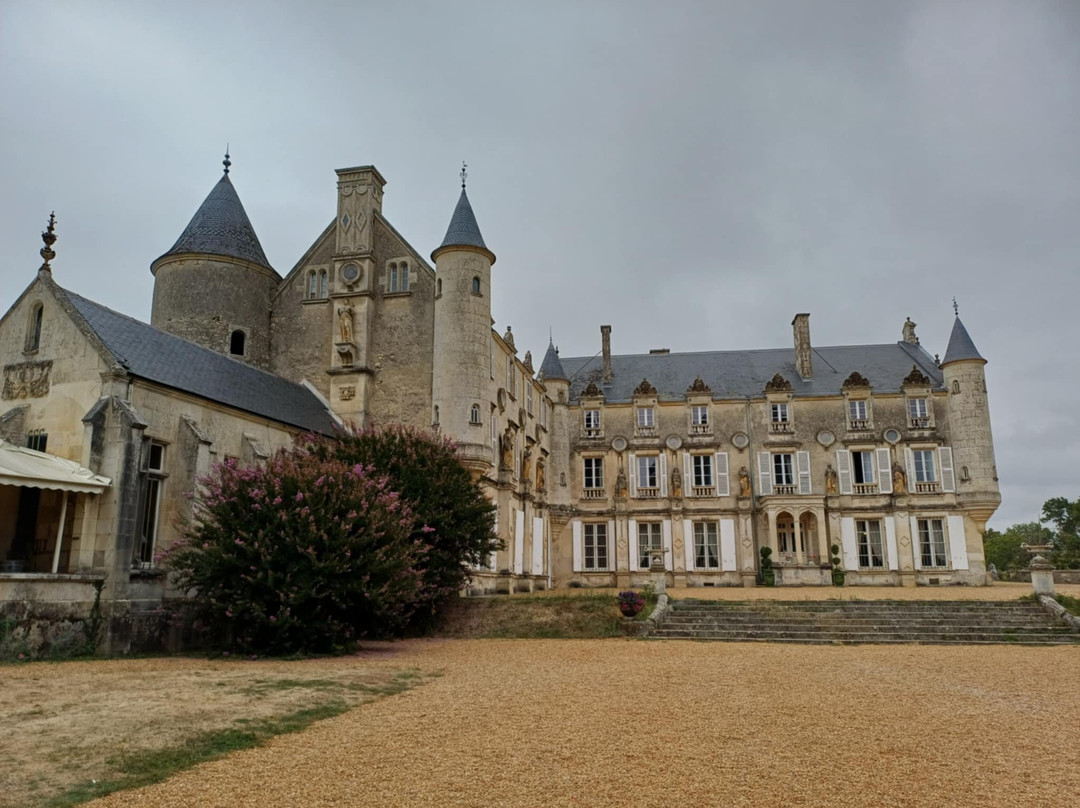 Château de Terre Neuve-Fontenay-le-Comte必去景点