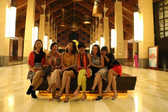 岘港皇冠假日酒店主图