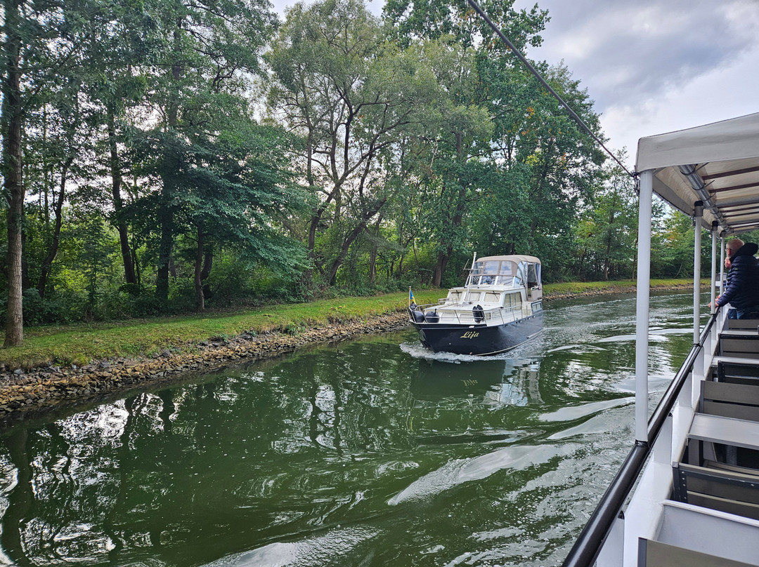 Blau Weisse Flotte-瓦伦必去景点