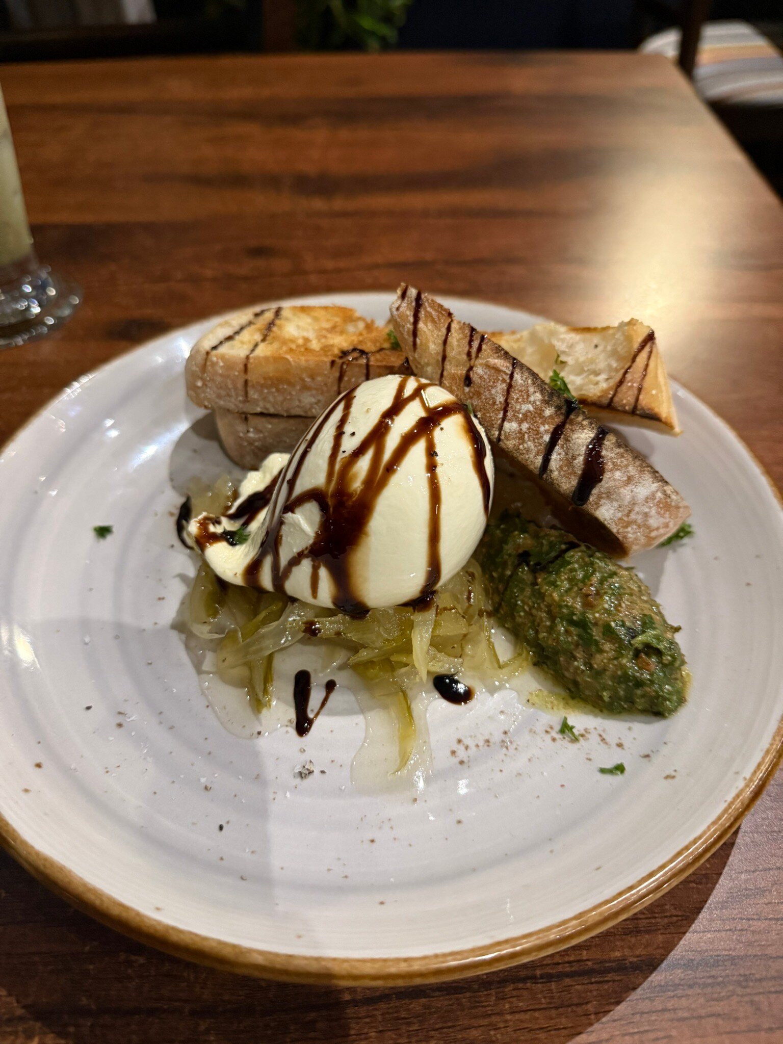 特莱维斯酒店-官方