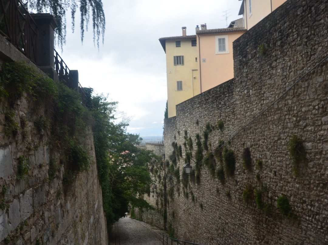 Mura di Spoleto-斯波莱托必去景点