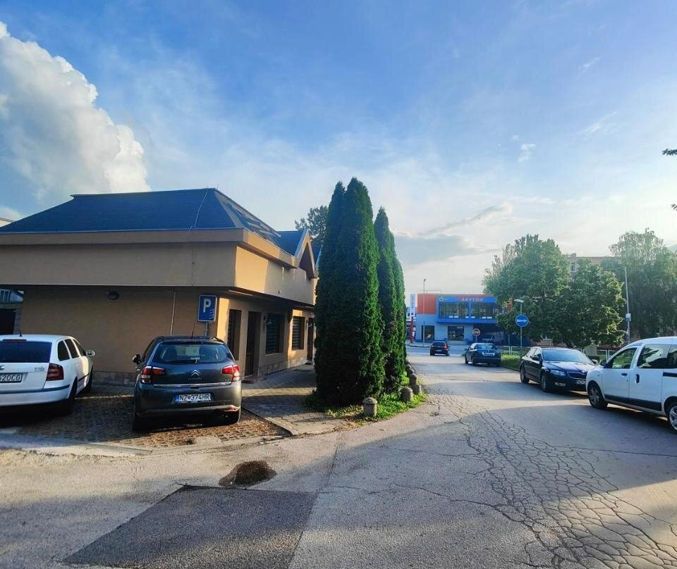 Parrot District Apartments
