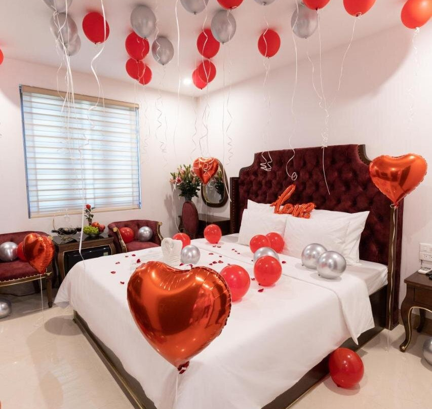 Royal Luxury Hotel - Sai Dong, Long Bien