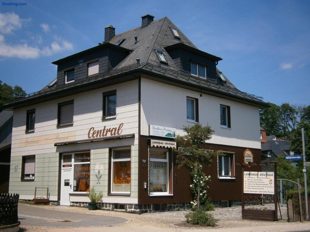 Pension Central