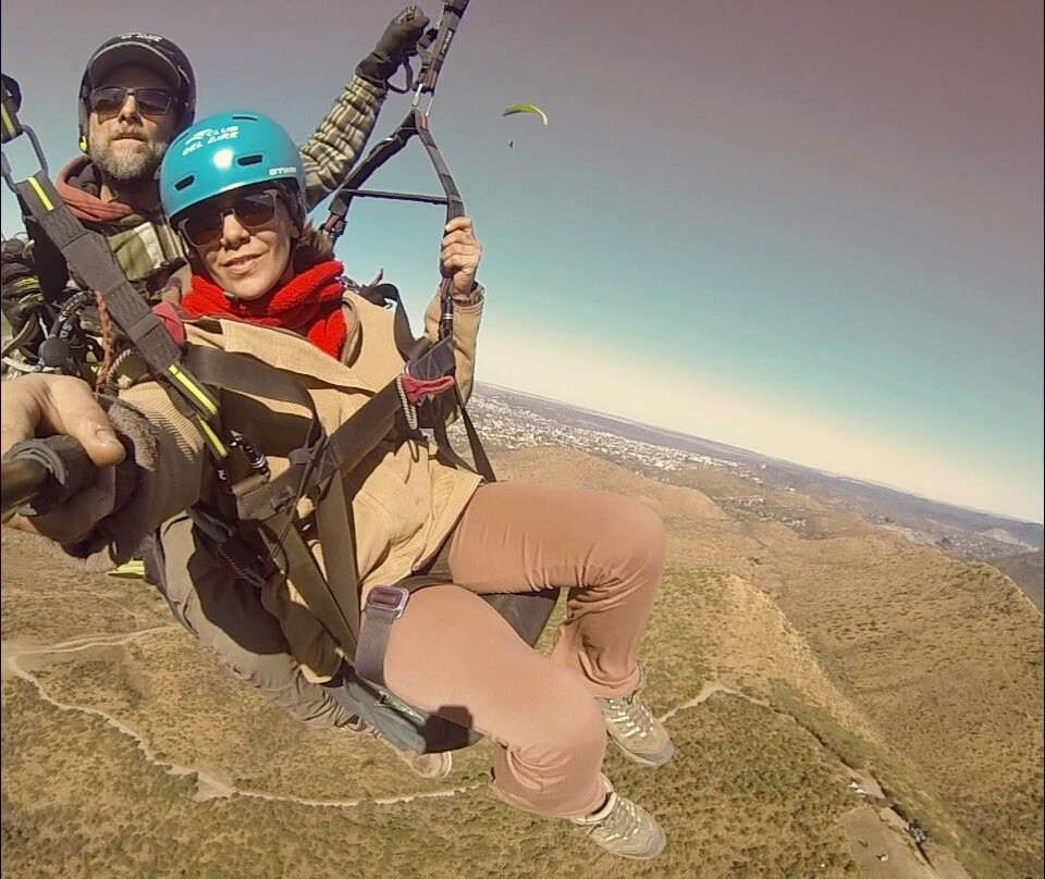 VOLAR EN PARAPENTE-La Calera必去景点