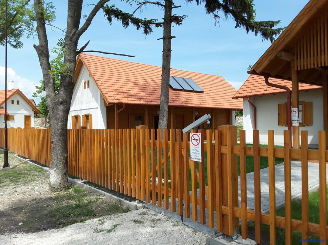 Bak Vendeglo fahazak