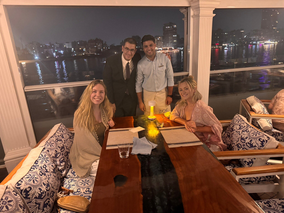 吉萨餐馆和美食-Zoe