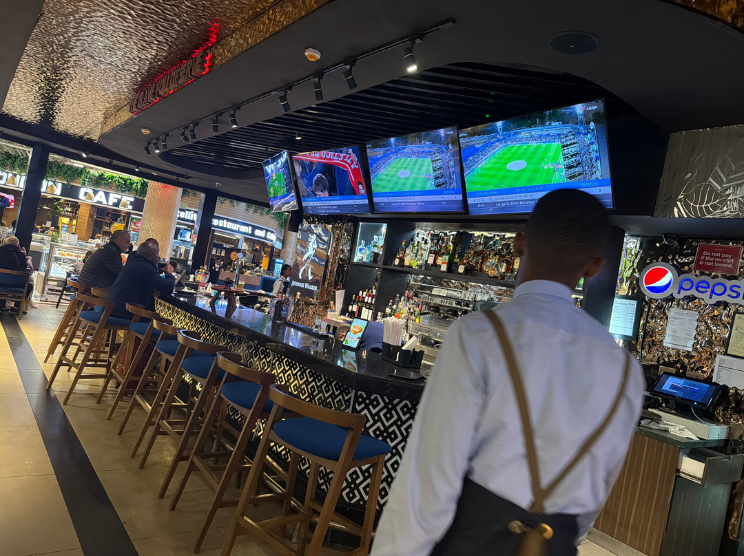 Cravings Restaurant & Bar