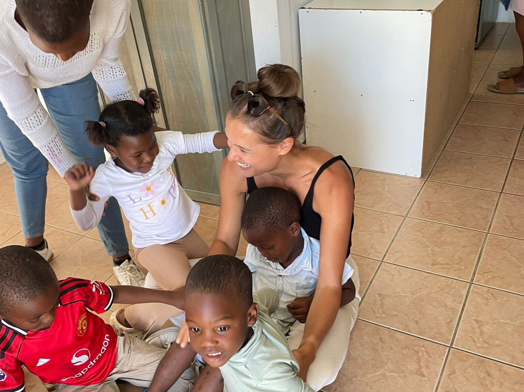 Emzini Township Tour-克尼斯纳必去景点