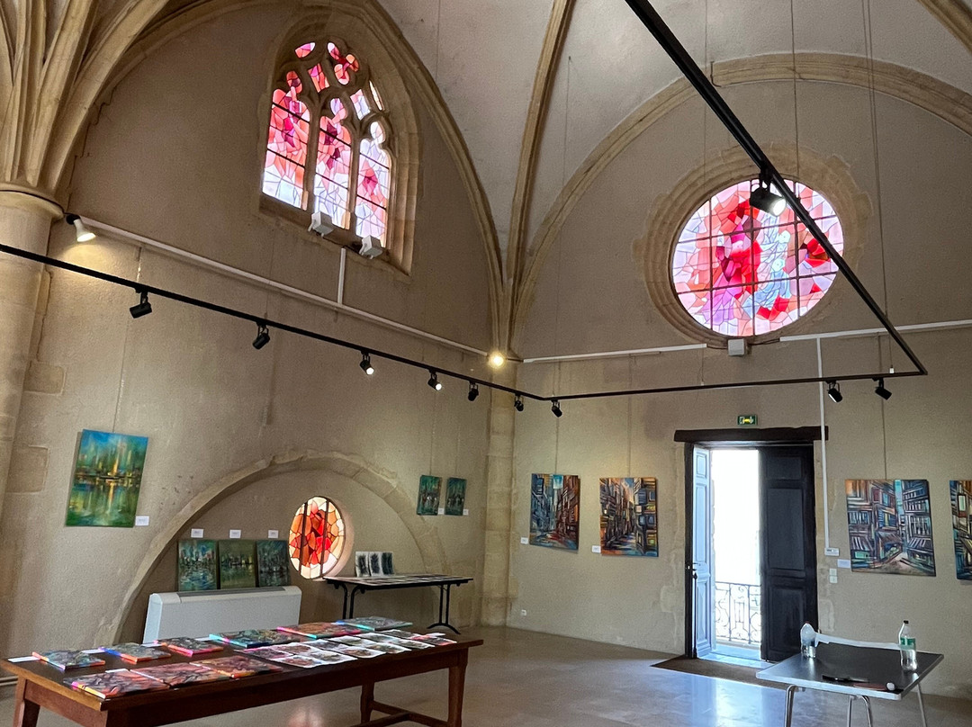 Tour Saint-Nicolas-Paray Le Monial必去景点