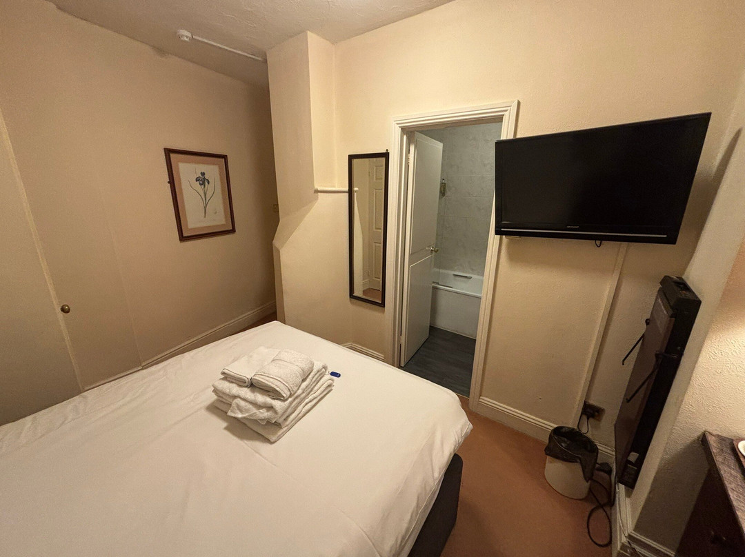 The Devils Punchbowl主图