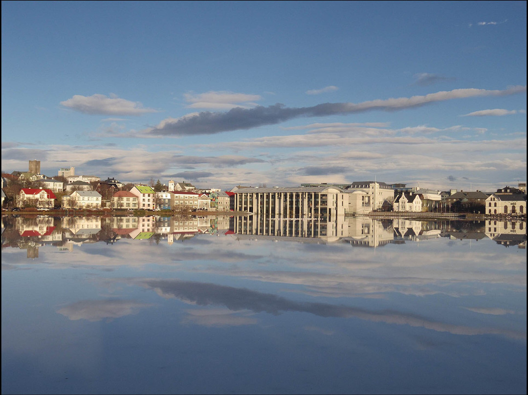 Lake Tjornin-雷克雅未克必去景点