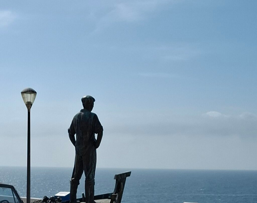 Homenagen ao Pescador Carvoeiro-卡沃埃罗必去景点