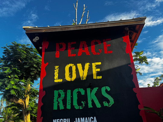 Nexus Tours-蒙特戈贝必去景点