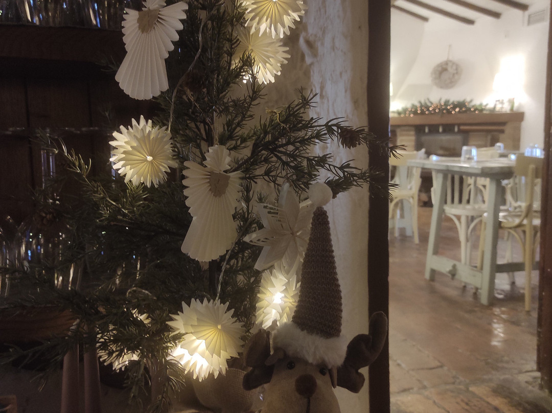 欧亚希乡村酒店主图