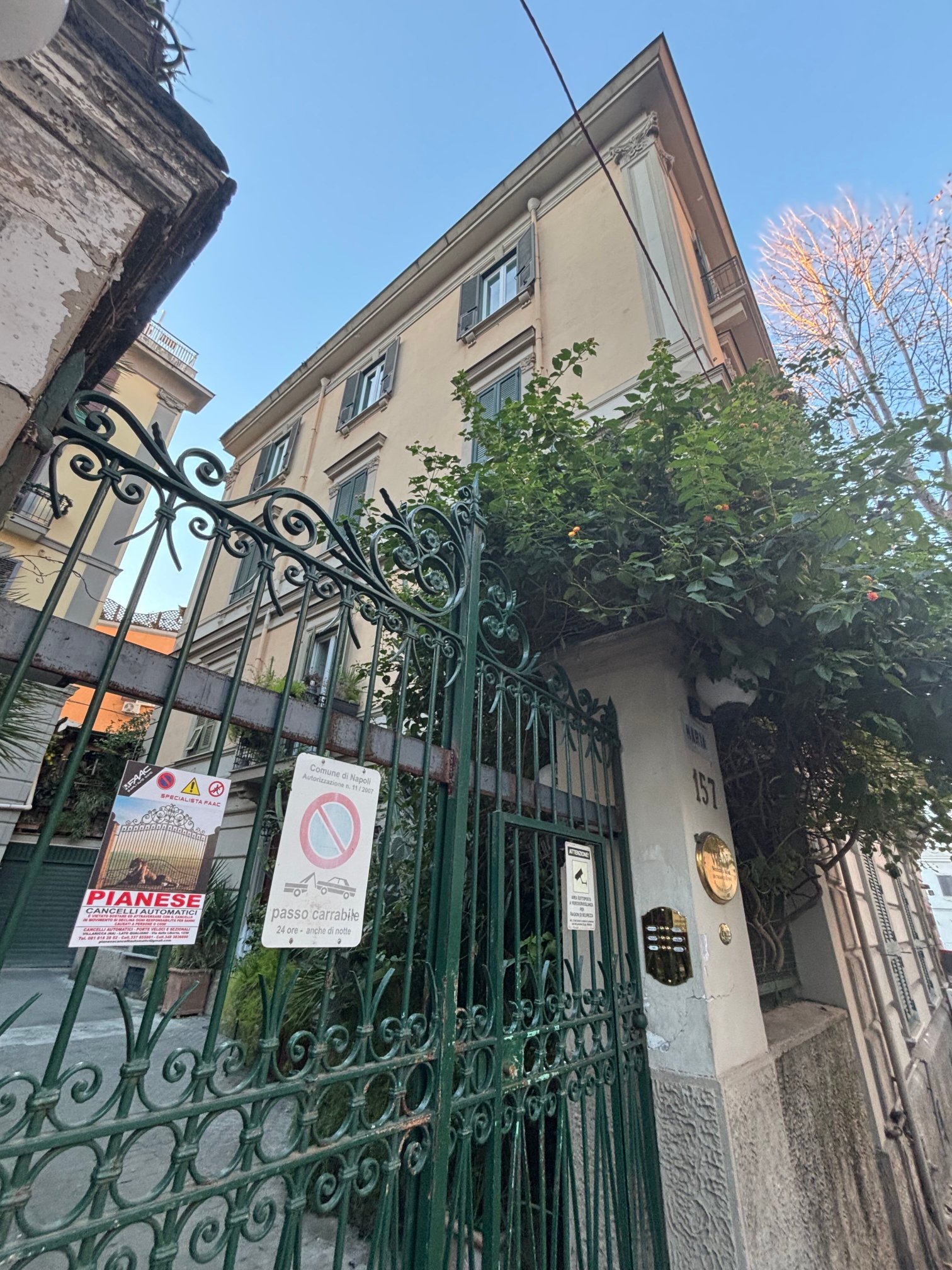 Weekend a Napoli-官方