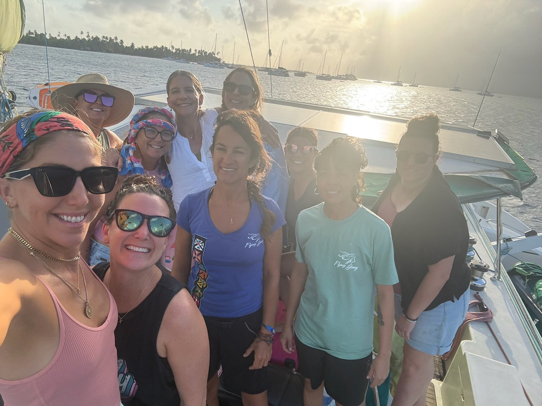 Flying Ginny Catamaran Charter-埃尔波韦尼尔必去景点