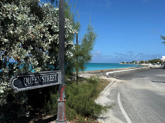 Cockburn Town-特克斯和凯科斯必去景点