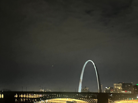 圣路易斯/科林斯维尔希尔顿欢朋酒店主图