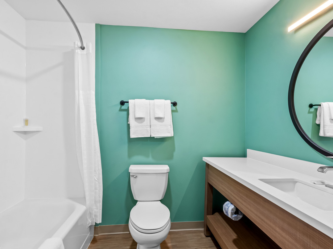 ECHO Suites Extended Stay by Wyndham Phoenix-Peoria/Glendale
