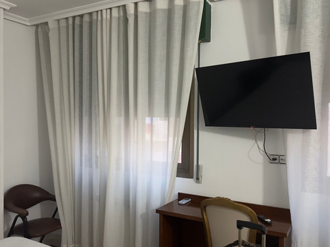 卡迪纳尔酒店主图