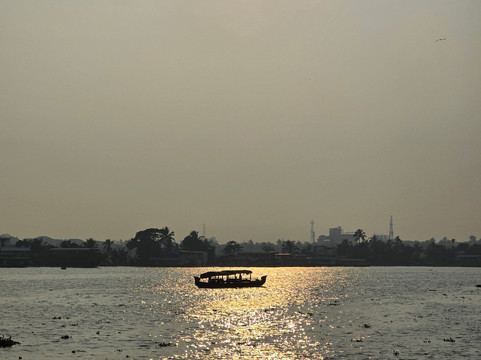 Alleppey Backwater Cruises-阿拉普扎必去景点