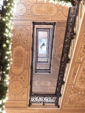 罗马瑞吉酒店主图