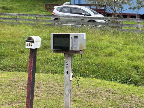 Akaroa's Eastern Bays Scenic Mail Run-阿卡罗阿必去景点
