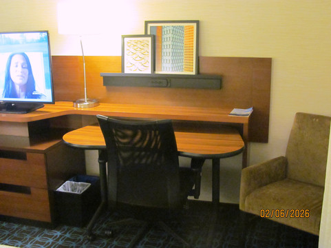 兰辛伊斯特伍德万枫酒店及套房主图