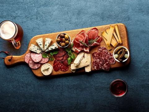 阿格诺基里亚德直达酒店主图