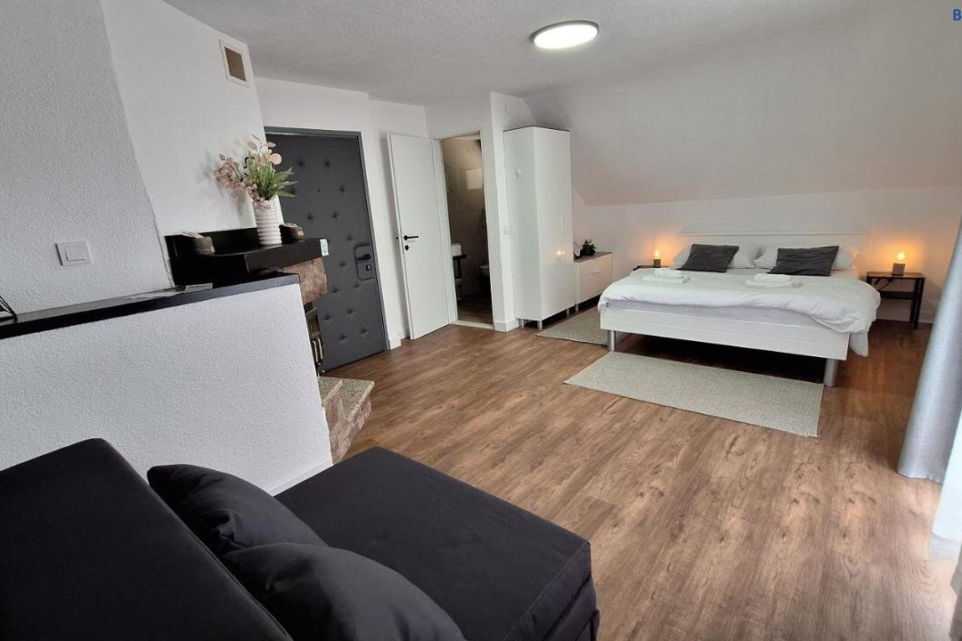 Apartments & rooms Velebit