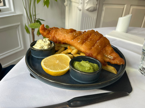 托尔纳克力酒店主图