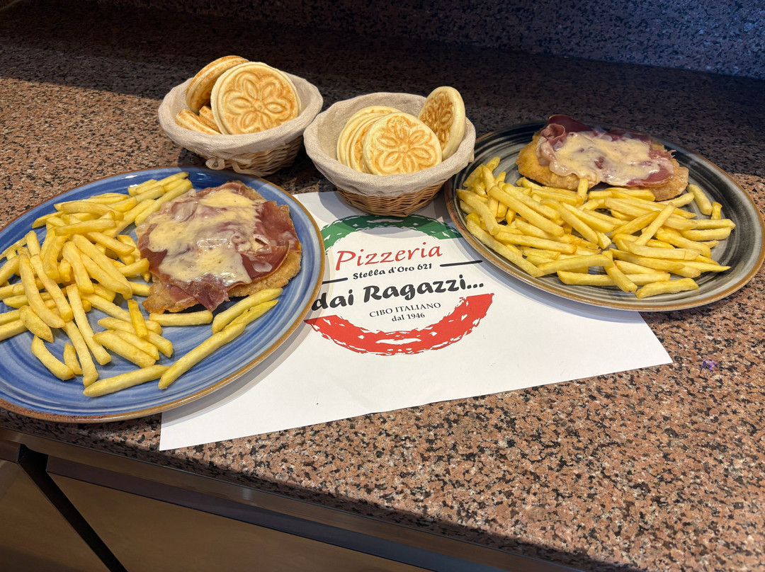 Pizzeria Dai Ragazzi ...