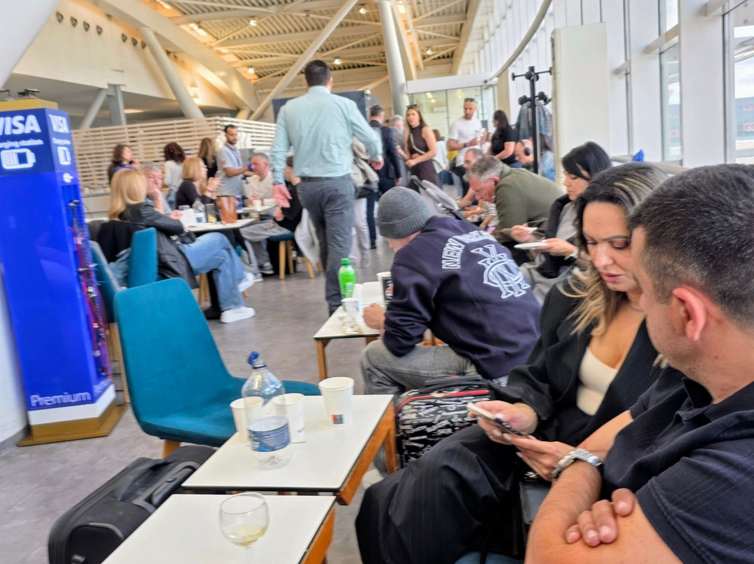 Dacia Business Lounge-Otopeni必去景点