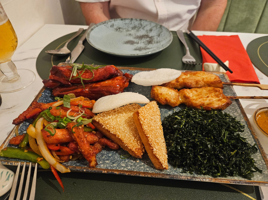 Fire & Wok Chinese Restaurant