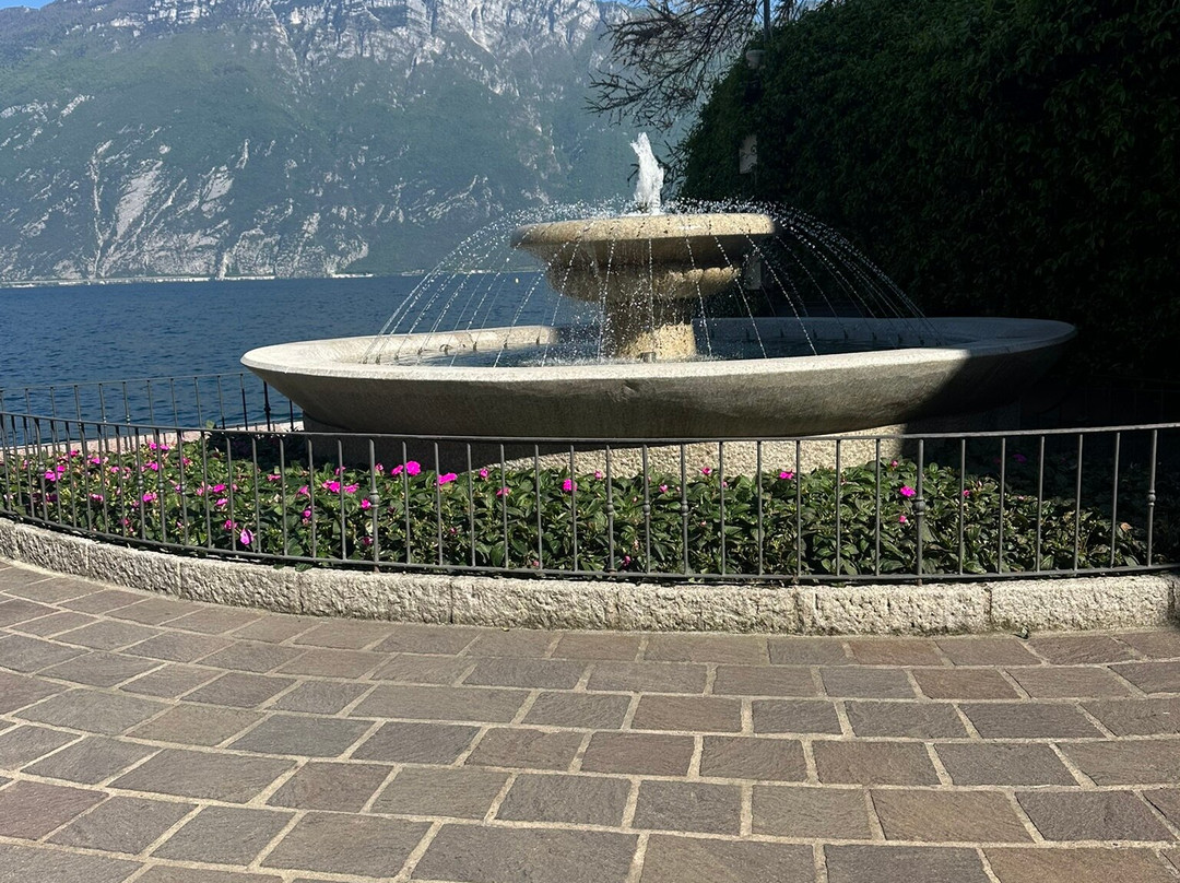 Fontana sul lago-利莫内必去景点
