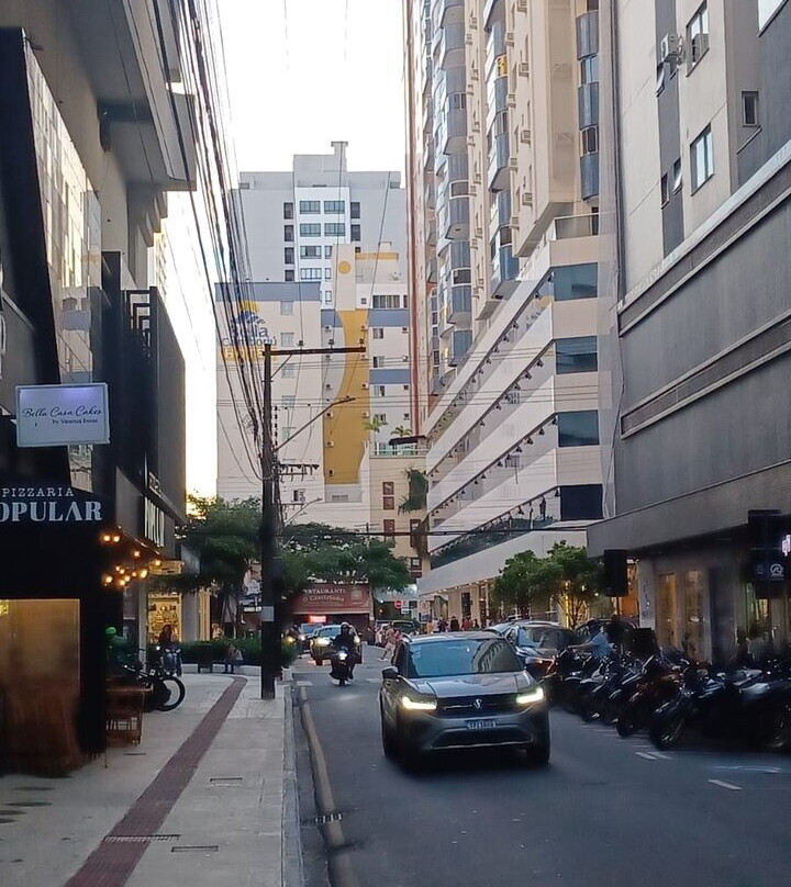 贝拉酒店主图