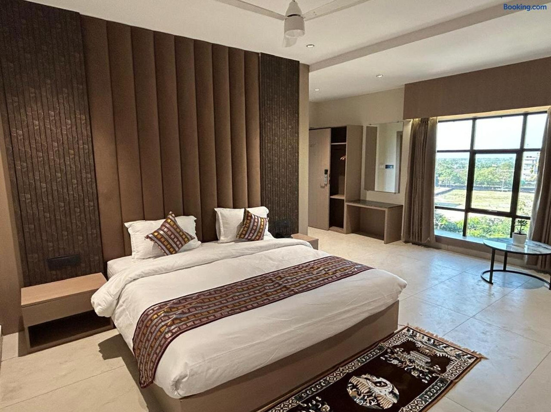Hotel The Royal Keshar