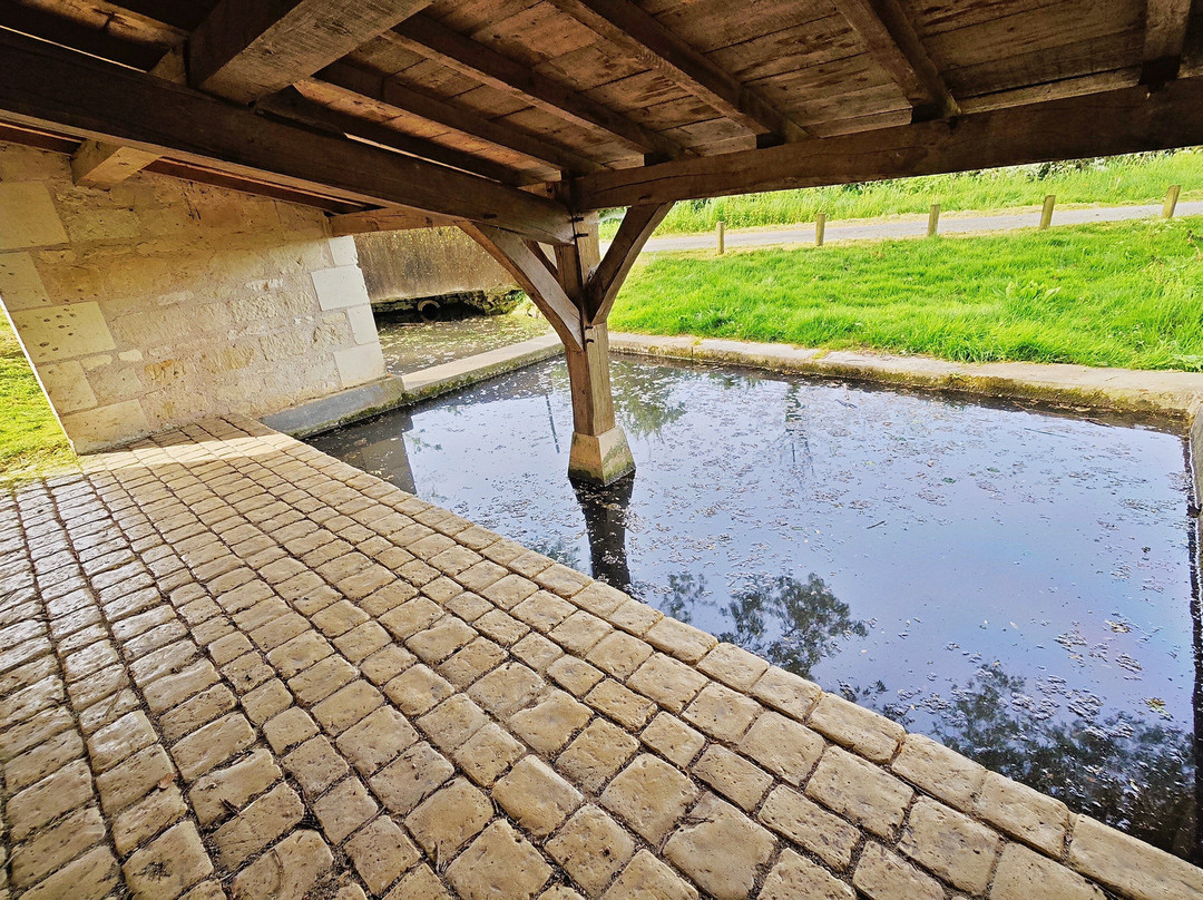 Lavoir de la fontaine d'Adam à Vénier auprès de Loudun